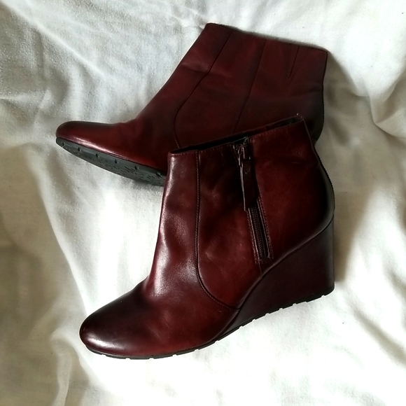 Ladies Clarks boots - Picture 3 of 6